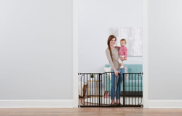 Regalo Home Accents Super Wide Safety Gate Q1