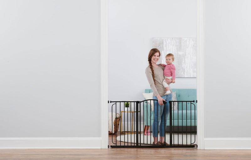 Regalo Home Accents Super Wide Safety Gate Q1