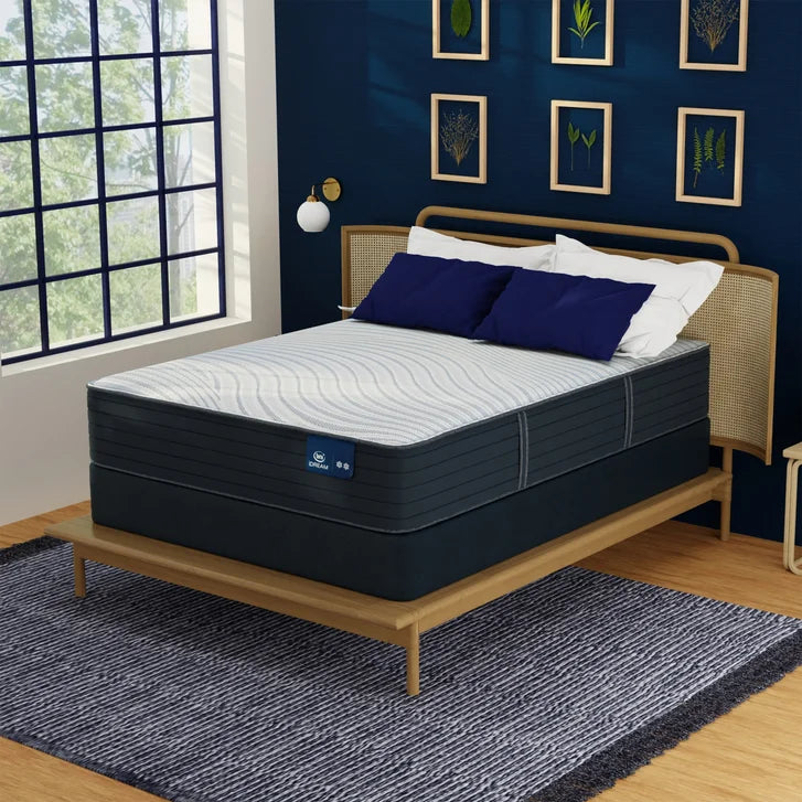 Serta iDream Upscale 30.5 cm (12 in.) Hybrid Mattress or Set Q7