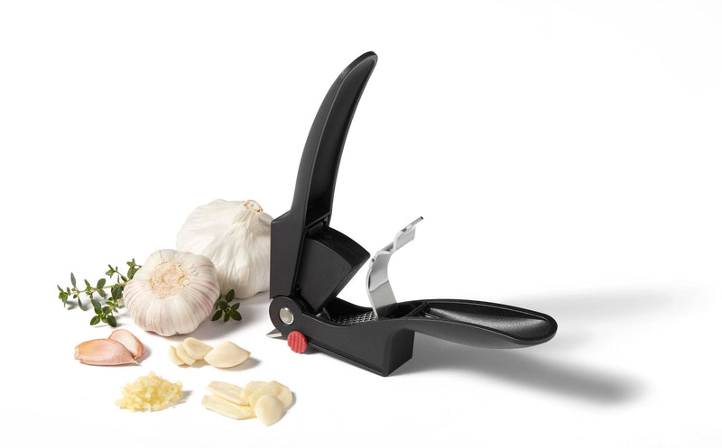 Starfrit 3-in-1 Dishwasher Safe Garlic Press with Scraper X1
