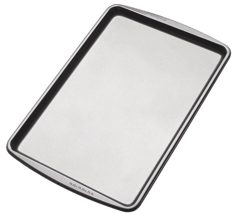 Wilton Essentials Non-Stick Baking Sheet, 10 x 15-in T9